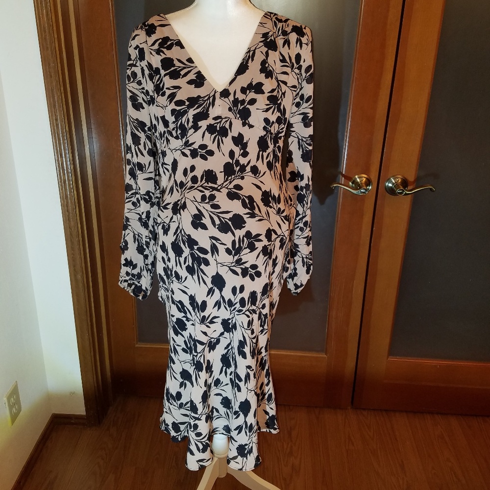 Floral V-Neck Long Sleeve Midi Dress in Beige and Black